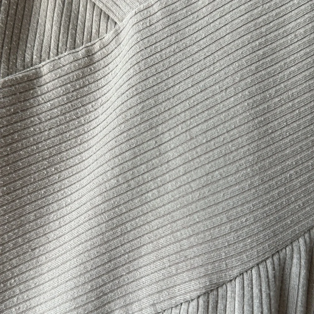 Dress - Picture 7 of 7